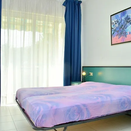 Apartament Colourful Seaside Flat With Pool On The Rooftop *